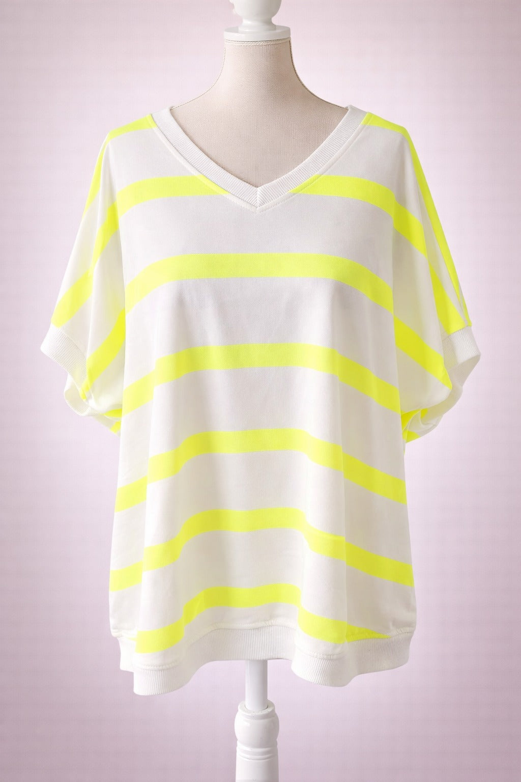 💛 Gestreepte V-hals Top - Geel
